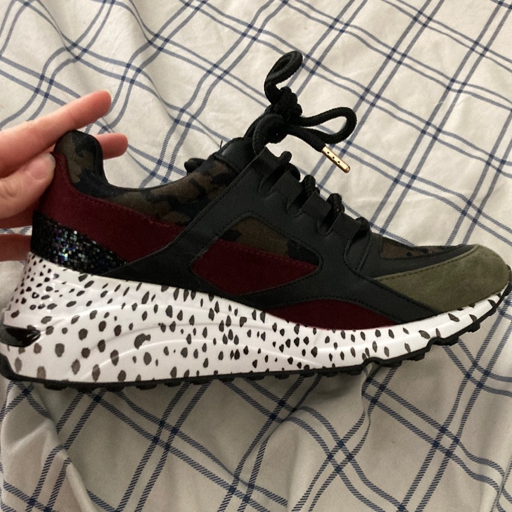 Steve Madden sneakers